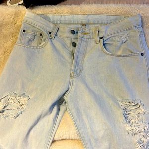 Distressed light denim Carmar jeans 4 button fly, great condition medium rise 28
